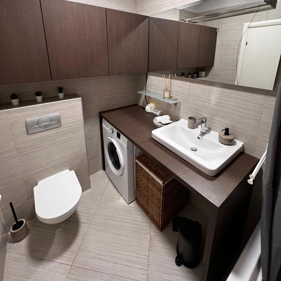 Maestral Living Studio Apartment Zagreb Exteriör bild